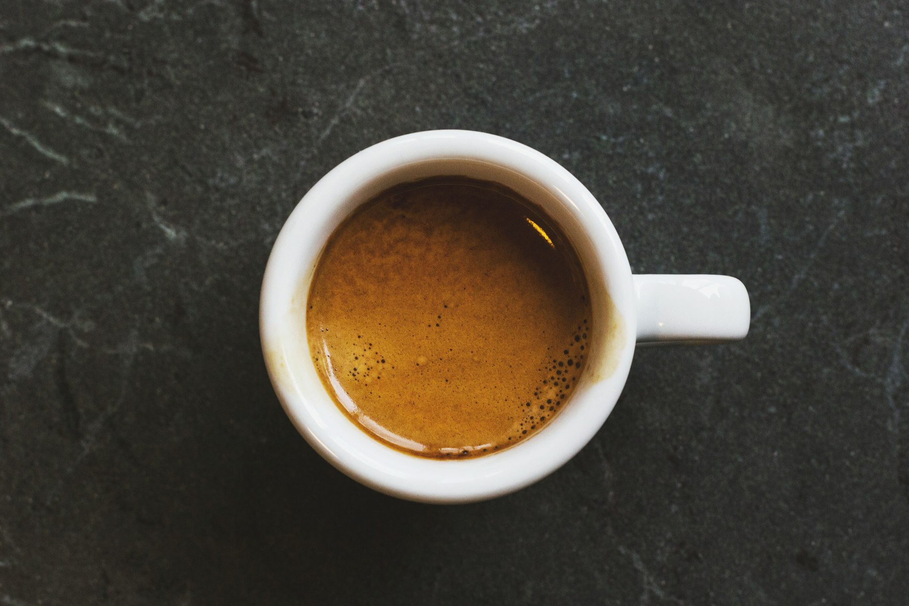 Zepresso barında hazırlanan espresso